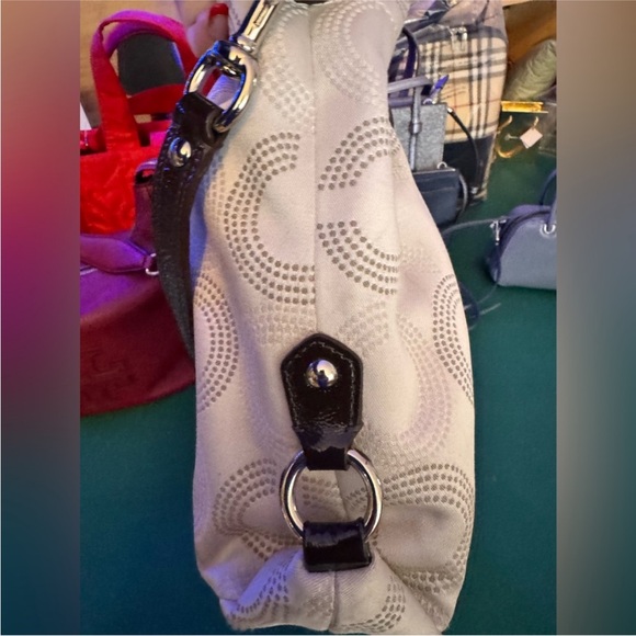 Coach Cream and Brown Shoulder Bag - Picture 5 of 7